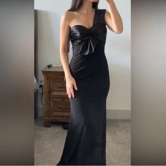 Mac Duggal One Shoulder Draped Trumpet Gown Front Bow Black 6